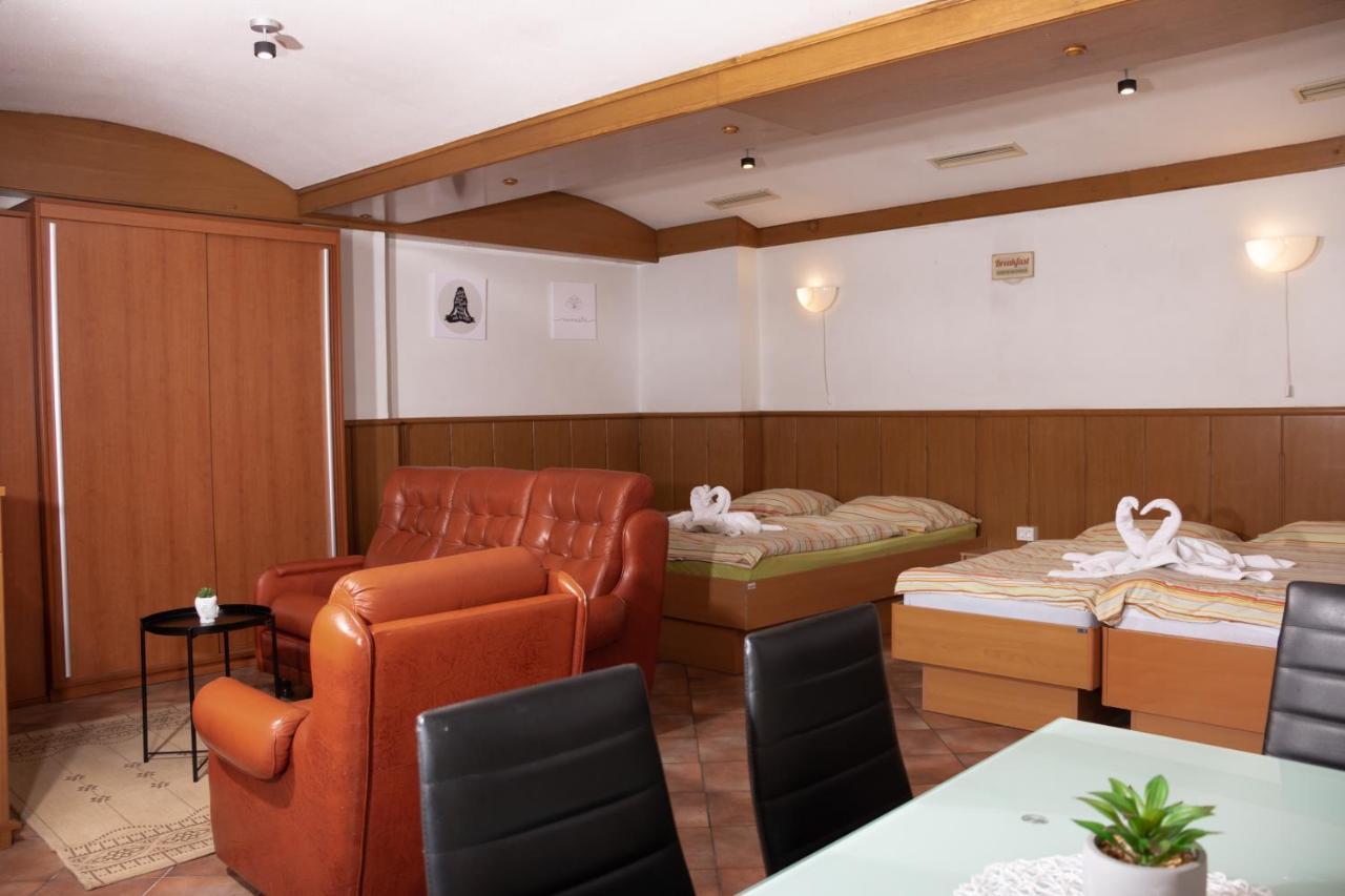 Apartma-Studio Ajdna Zirovnica ภายนอก รูปภาพ